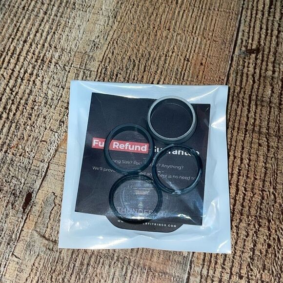 Thunderfit 4 pack silicone rings size 15 new in package - Picture 3 of 4